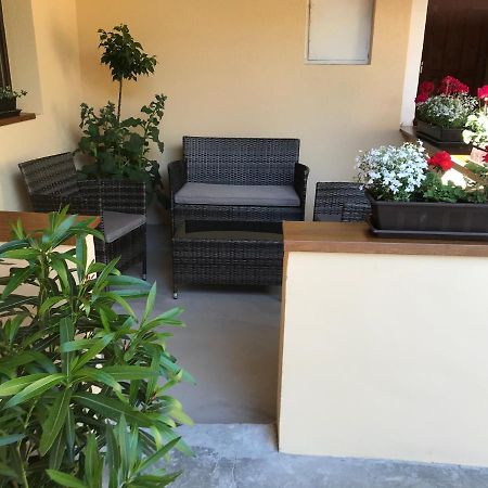Komfort Apartman Вац Экстерьер фото