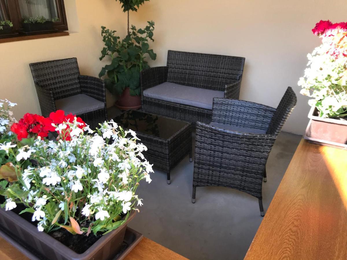 Komfort Apartman Вац Экстерьер фото